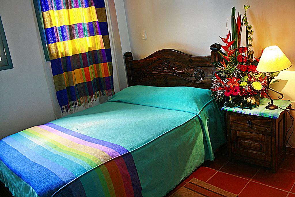 Hotel Los Geranios ドゥイタマ エクステリア 写真